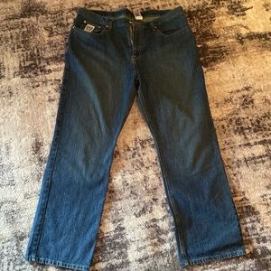 Men’s denim cinch jeans, good condition, never wore but tags ripped off